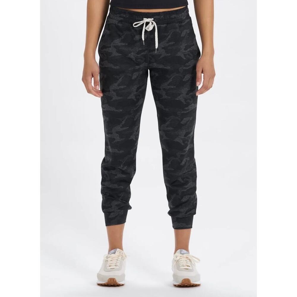 Vuori Performance Relaxed Fit Joggers Camo Black/Gray Dreamknit Size XL Women's